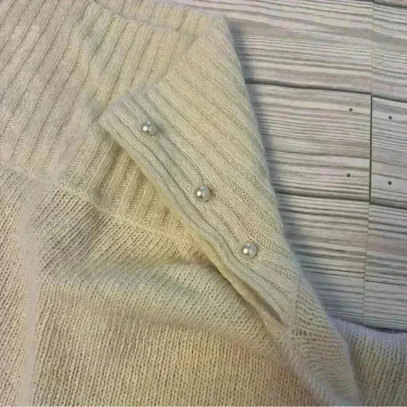 Vintage Sweater Bee by Banff Silk and Rabbit Blend - Picture 2 of 9